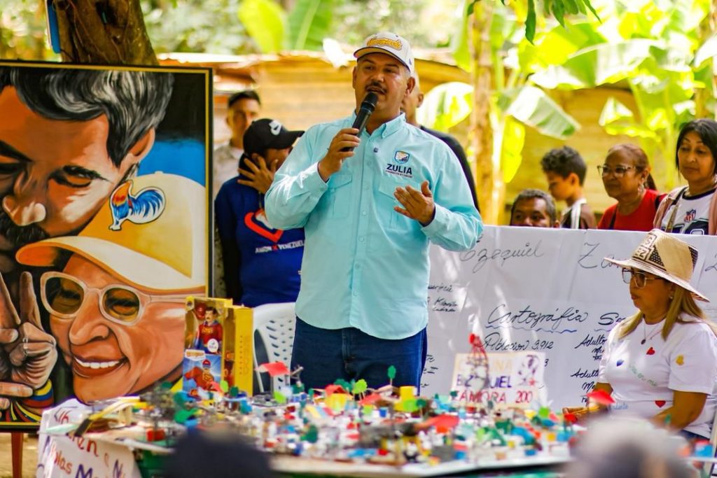 Gobernador Luis Caldera realizó encuentro con comunas en Lagunillas