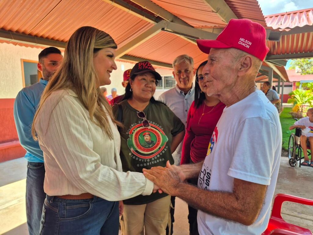 Primera dama del Zulia promueve jornada de atención médica en la Residencia “Dr. Joaquín Esteva Parra”