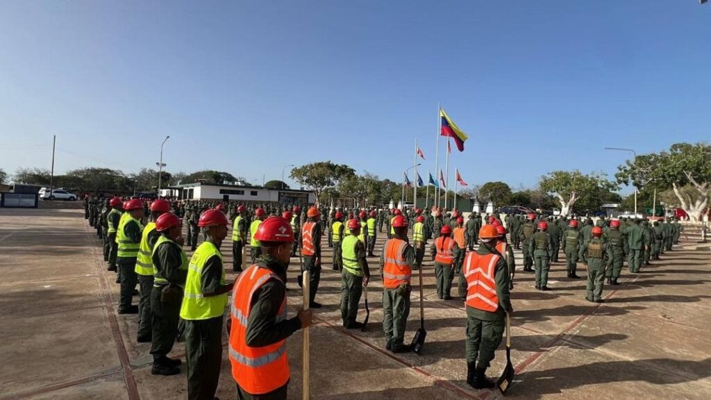 Zulia envía segundo contingente con 450 efectivos para labores de rescate y seguridad en Caracas y La Guaira