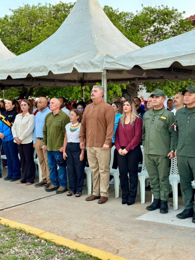 Gobernador Luis Caldera junto al pueblo zuliano conmemora los 72 años del natalicio del comandante Hugo Chávez