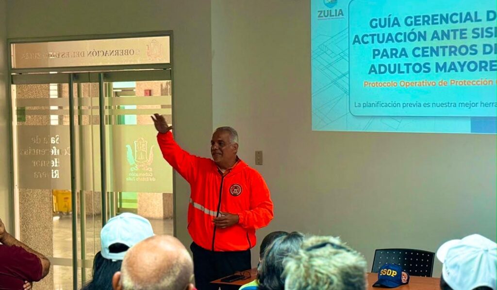 Protección Civil capacita en prevención ante sismos a la Casa del Abuelo