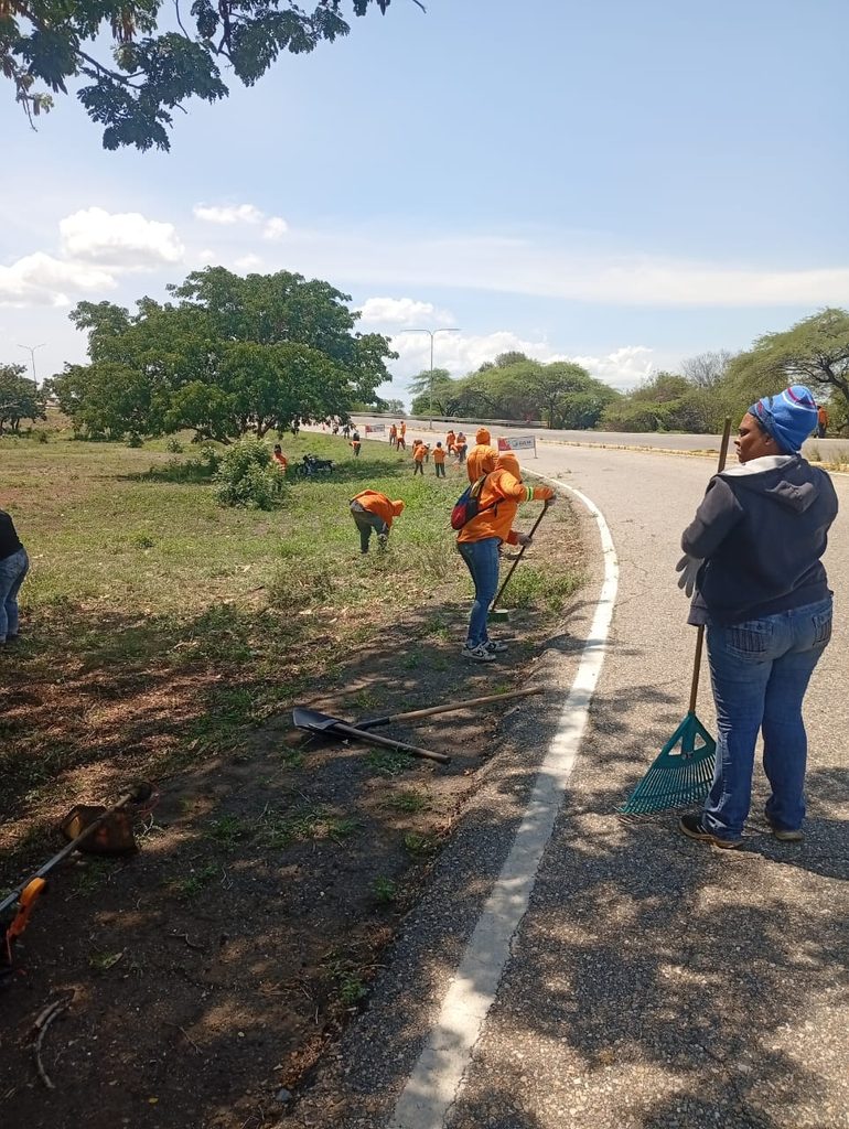 IARA mantiene desplegado plan de saneamiento en la vía Lara-Zulia